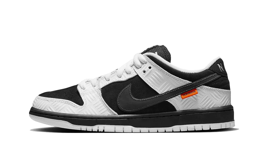 Nike Dunk SB Low Tightbooth