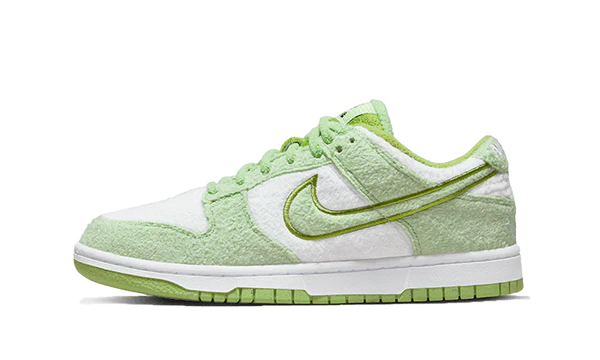 Nike Dunk Low SE Fleece Green