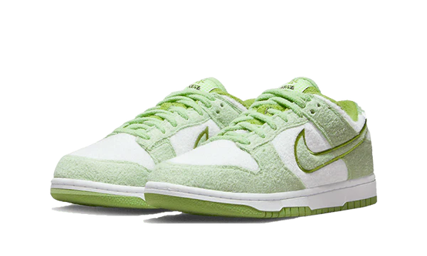 Nike Dunk Low SE Fleece Green